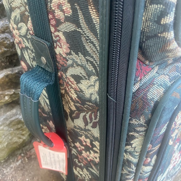 - 3 PIECE  Atlantic luggage set- excellent condition - Picture 3 of 13